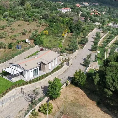 Sleeps 7 Pool Air Con Wifi Nyaraló